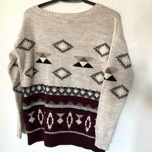 American Eagle Outfitters wool blend Aztec print sweater size S Boho - Picture 2 of 6